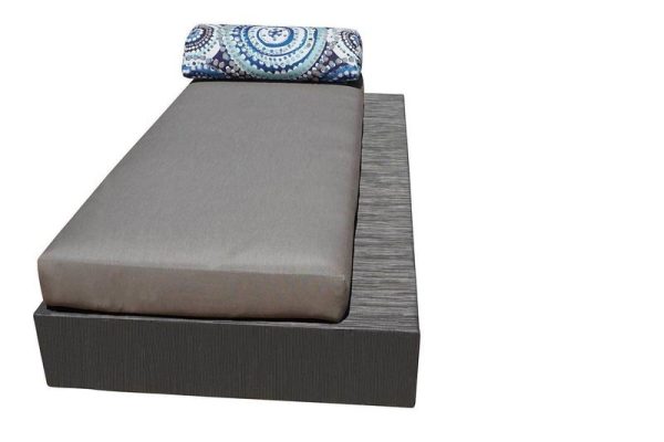 Platform Daybed
